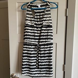Black and white sleeveless mini dress